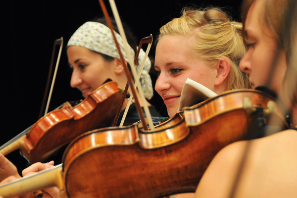 Stuttgart_KKE_Europisches-Musiksfest_2009091_violine5_foto_holger_schneider